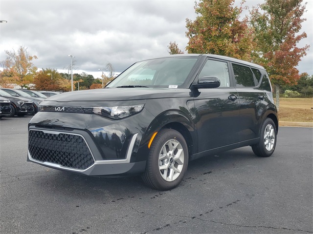 2025 Kia Soul LX Image 1 of 29