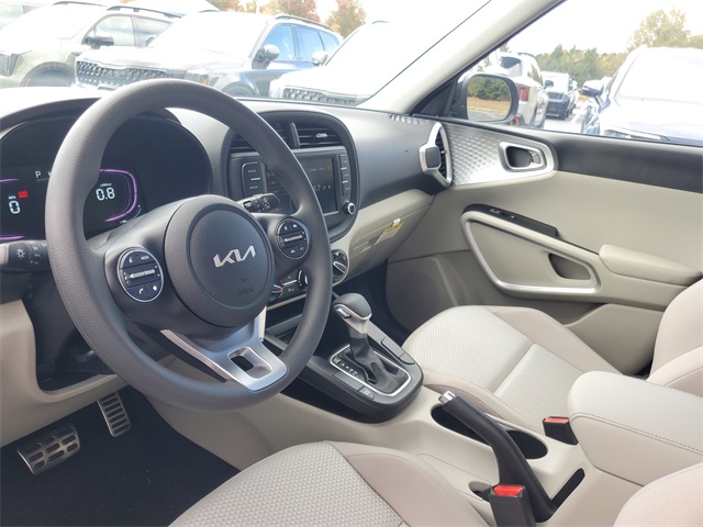 2025 Kia Soul LX Image 12 of 29