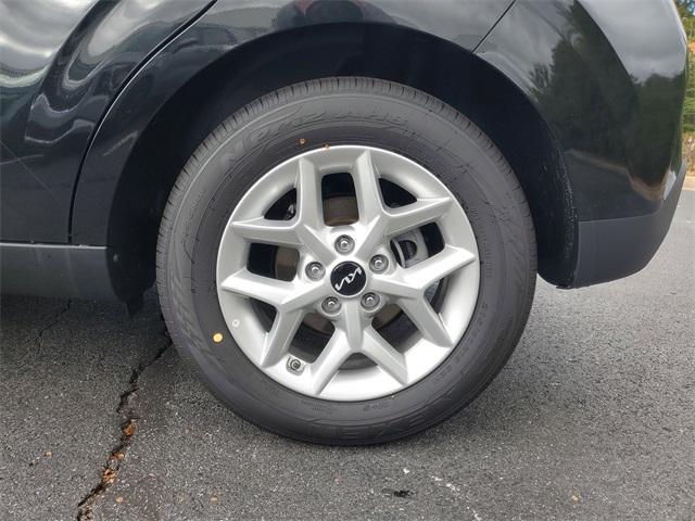 2025 Kia Soul LX Image 8 of 29