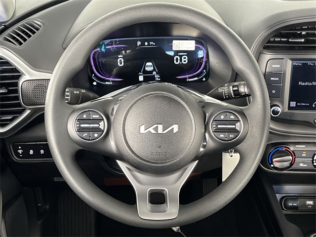 Vehicle image 23 of 25
