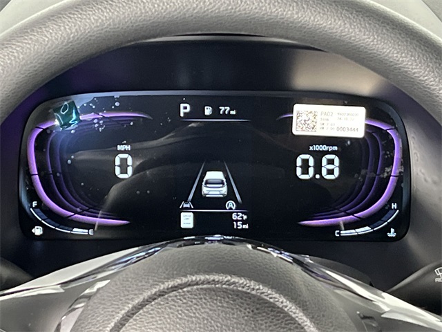 Vehicle image 16 of 25