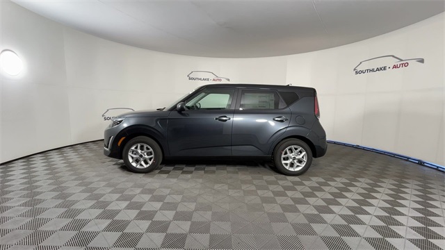 Vehicle image 9 of 25