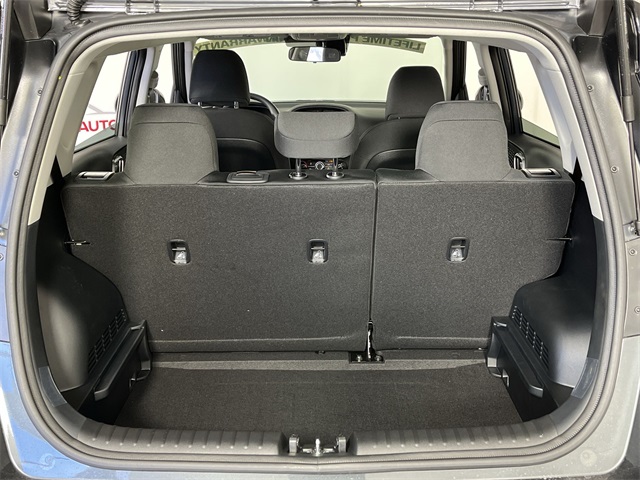 Vehicle image 12 of 25