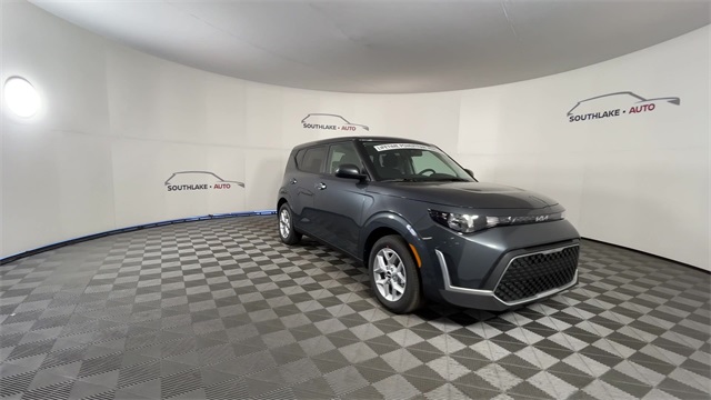 Vehicle image 3 of 25