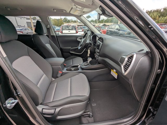 2025 Kia Soul LX Image 10 of 30