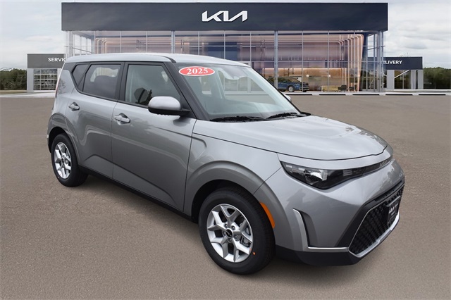 2025 Kia Soul LX Image 4 of 31