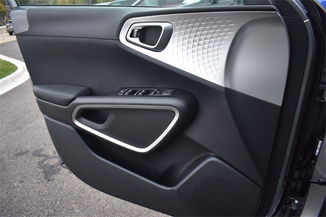 2025 Kia Soul LX Image 25 of 31