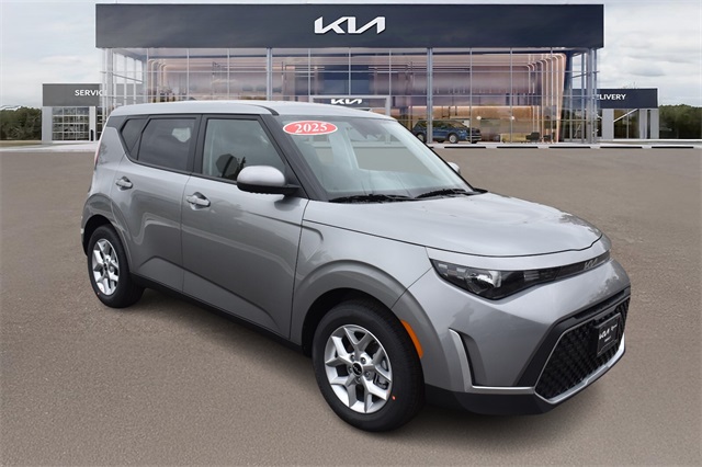 2025 Kia Soul LX Image 1 of 31