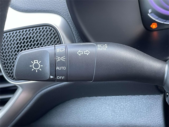 Vehicle image 26 of 36