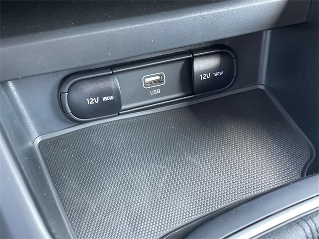 Vehicle image 32 of 36