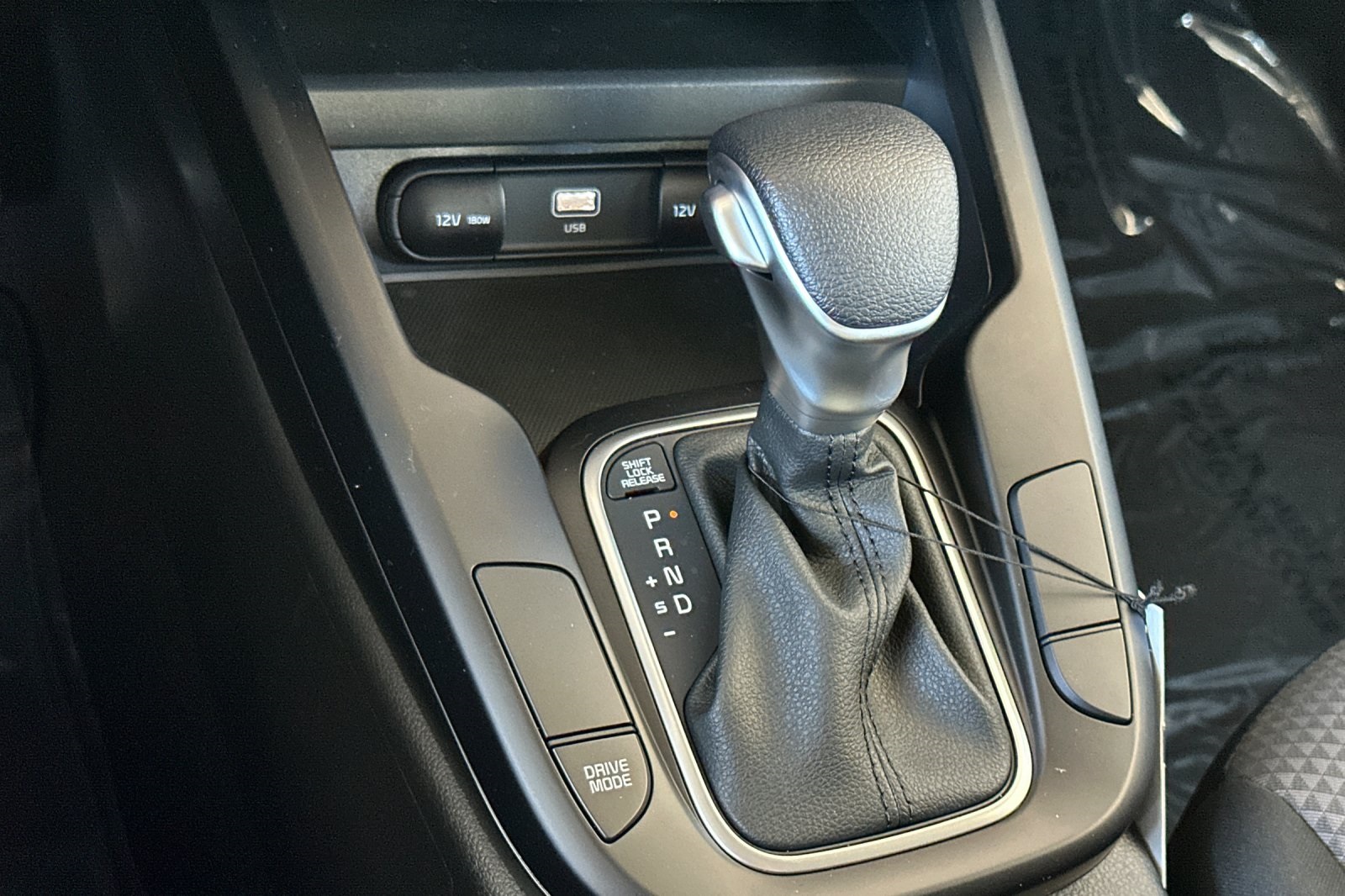 Vehicle image 17 of 20