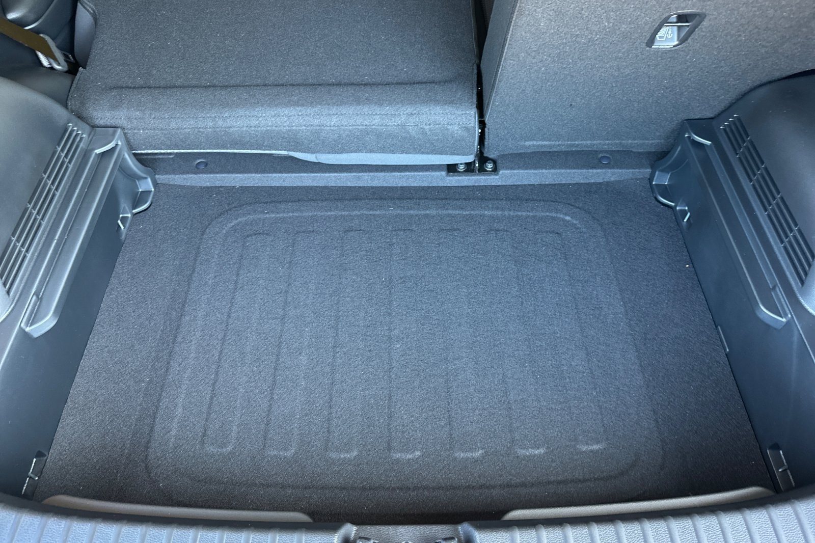 Vehicle image 11 of 20
