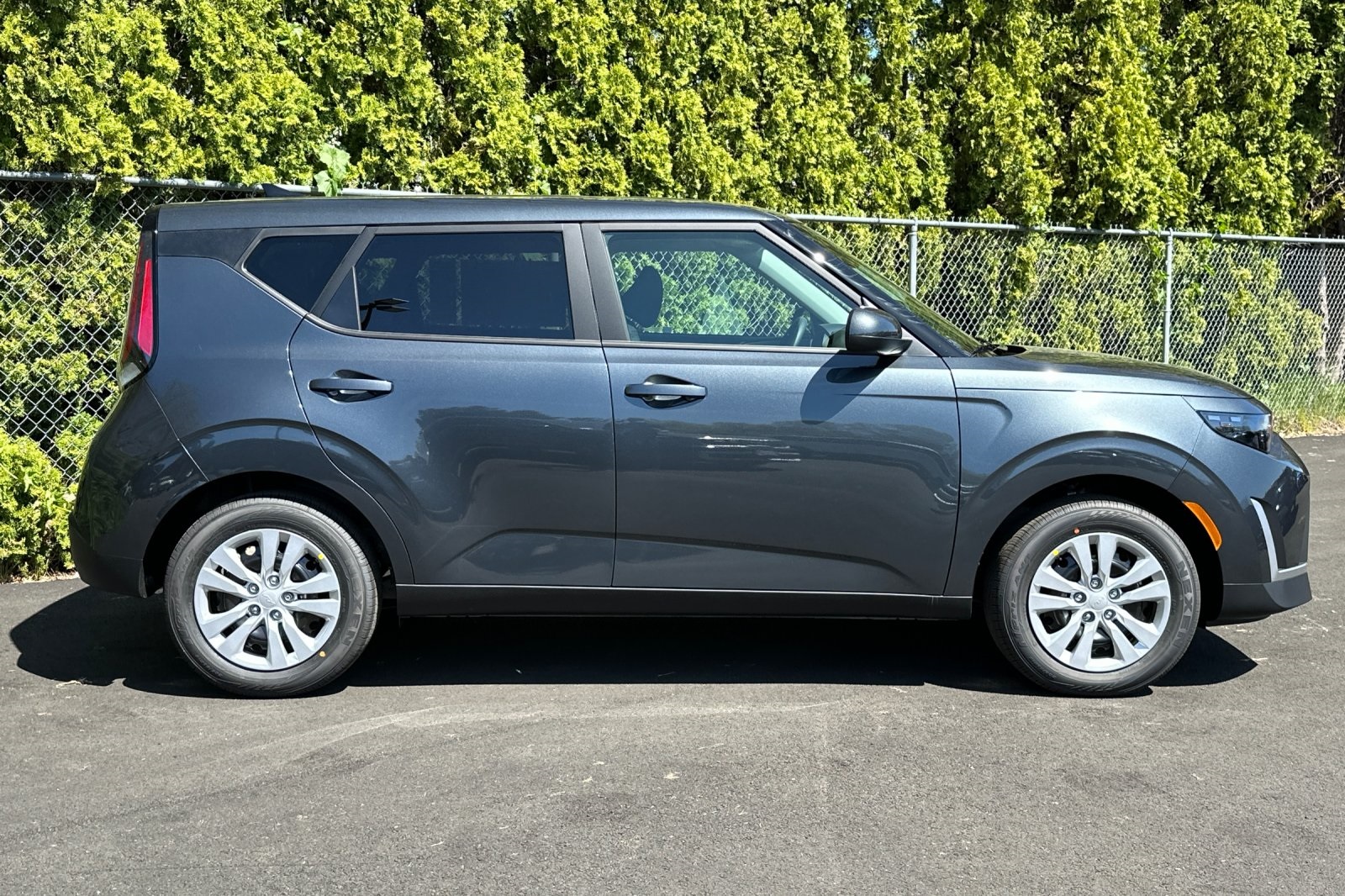 Vehicle image 5 of 20