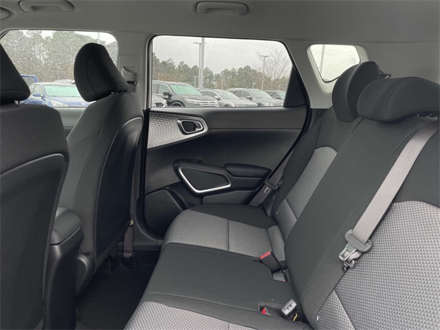Vehicle image 11 of 35