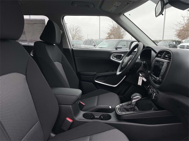 Vehicle image 20 of 35
