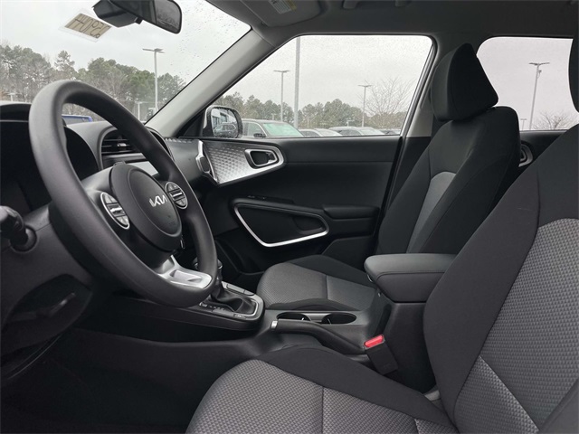Vehicle image 10 of 35