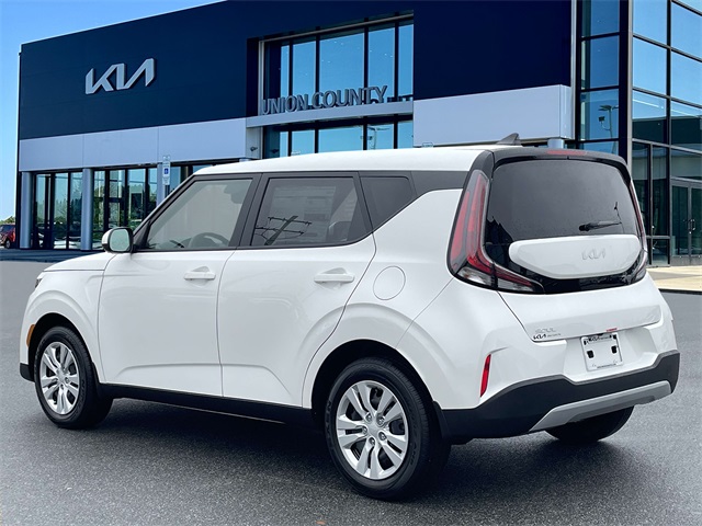 Vehicle image 6 of 35