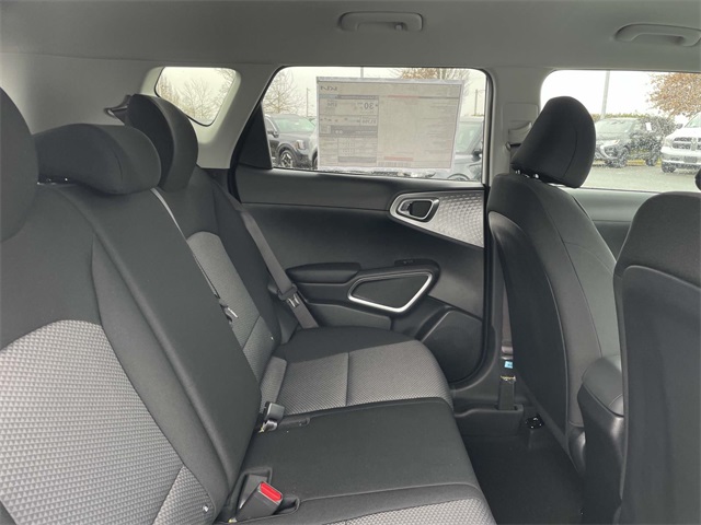 Vehicle image 23 of 35