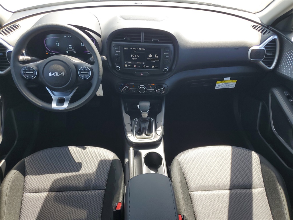 Vehicle image 23 of 28