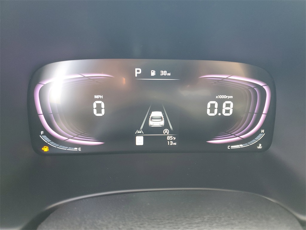 Vehicle image 13 of 28