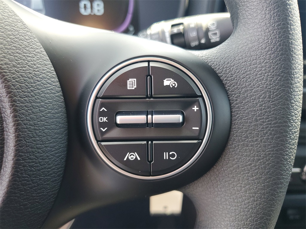 Vehicle image 12 of 28