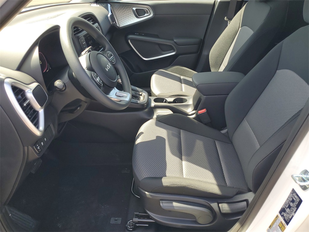 Vehicle image 5 of 28