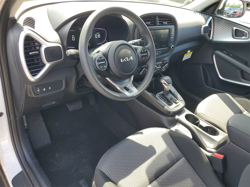 Vehicle image 6 of 28