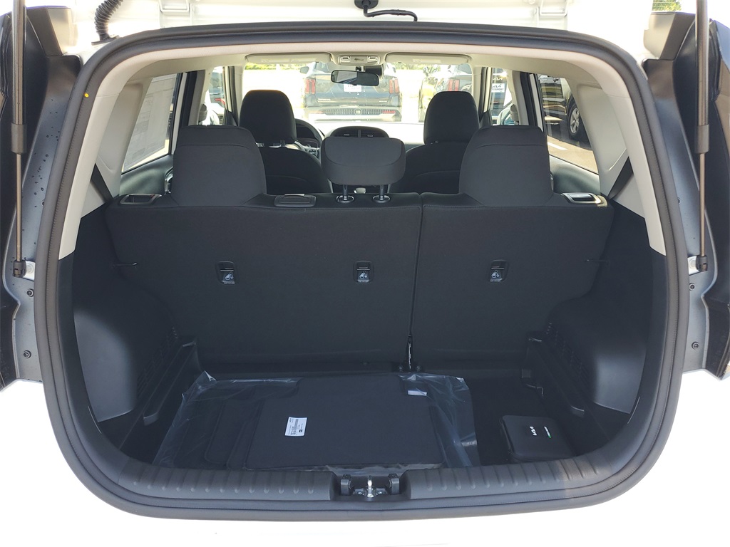 Vehicle image 27 of 28