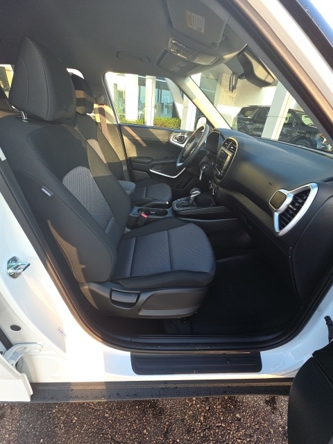 2025 Kia Soul LX Image 9 of 20