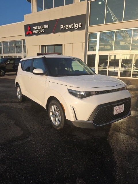 2025 Kia Soul LX Image 3 of 20