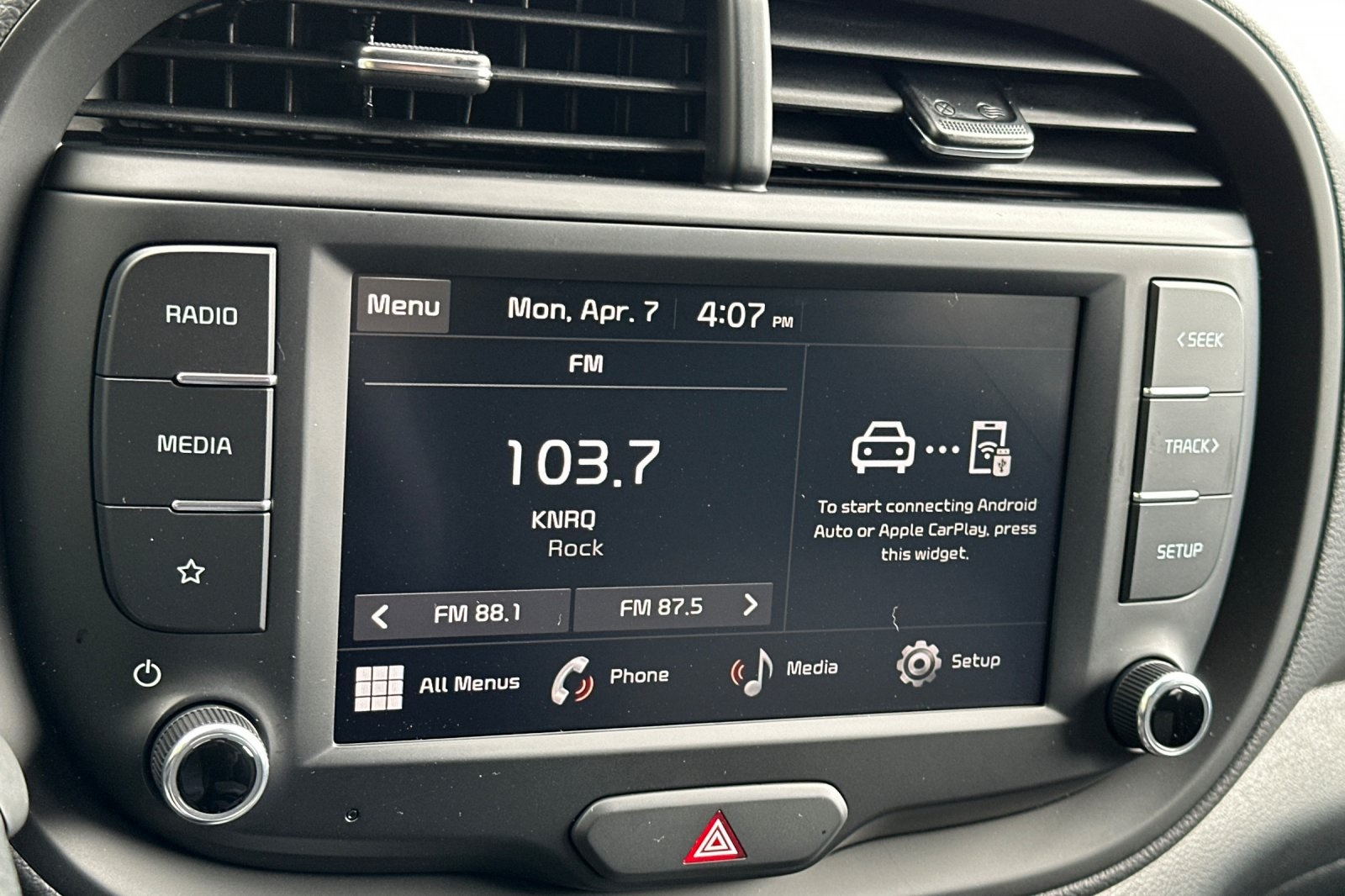 Vehicle image 14 of 20