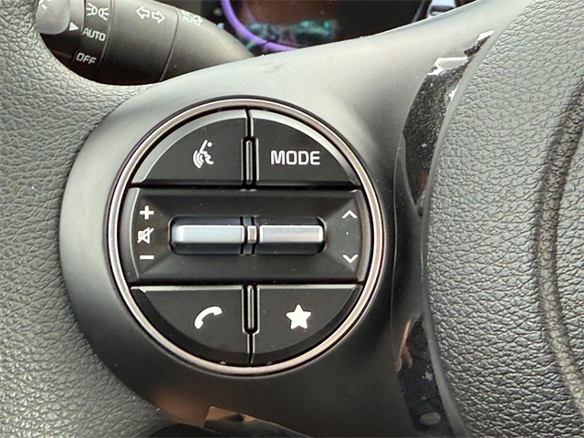 2025 Kia Soul LX Image 13 of 18