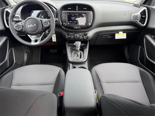 2025 Kia Soul LX Image 6 of 18
