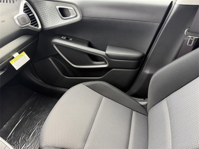 2025 Kia Soul LX Image 15 of 18
