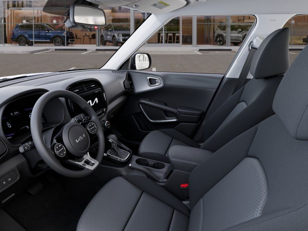 Vehicle image 19 of 29