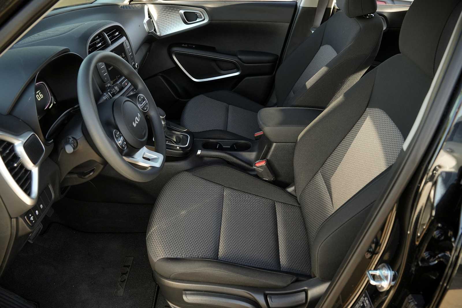 2025 Kia Soul LX Image 10 of 29