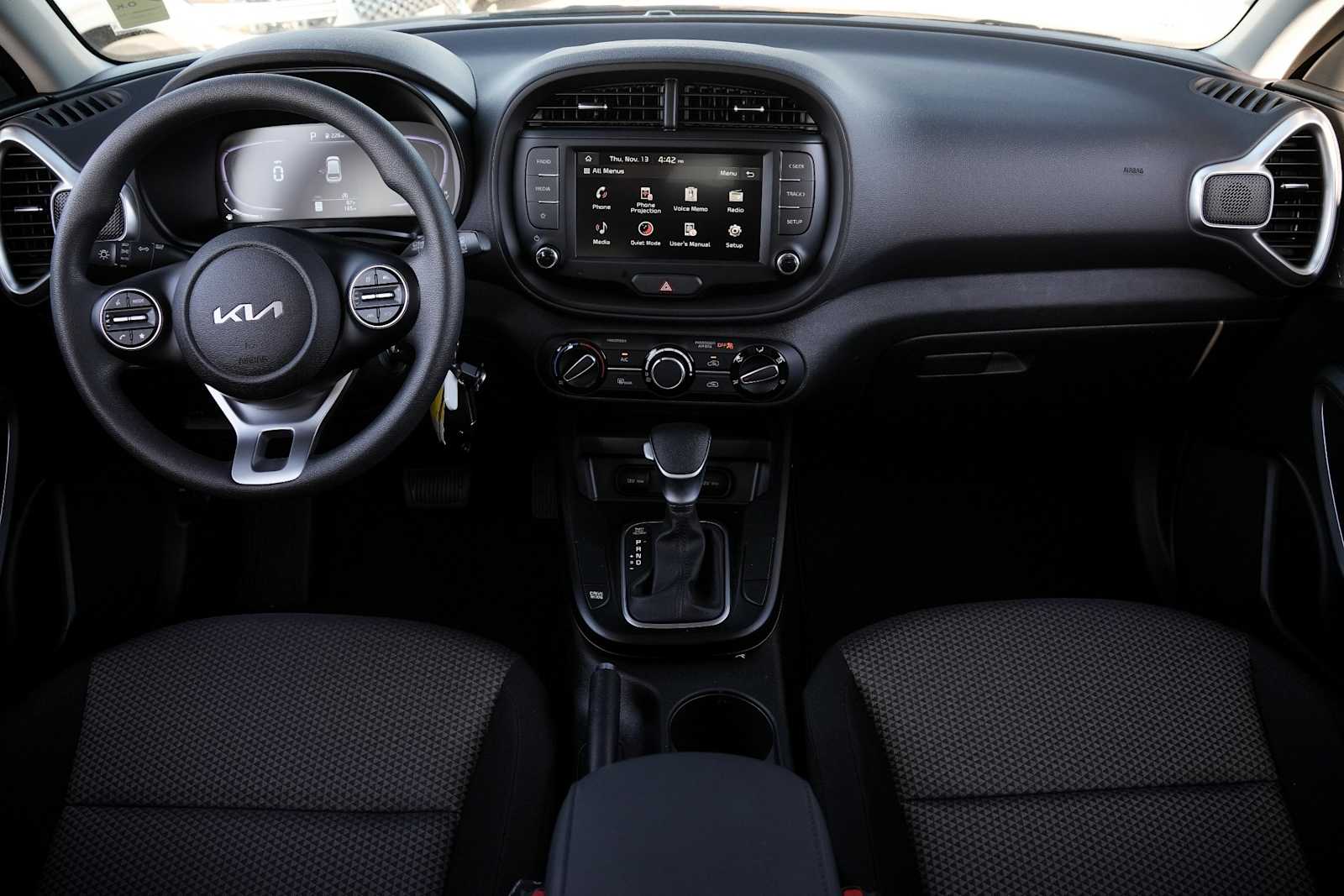 2025 Kia Soul LX Image 14 of 29