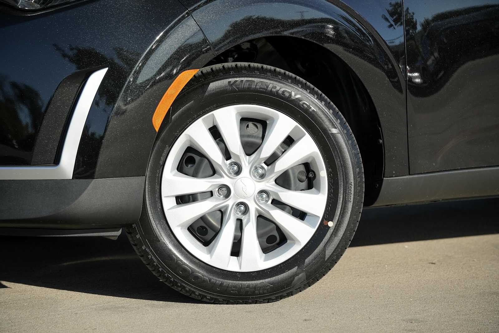 2025 Kia Soul LX Image 6 of 29