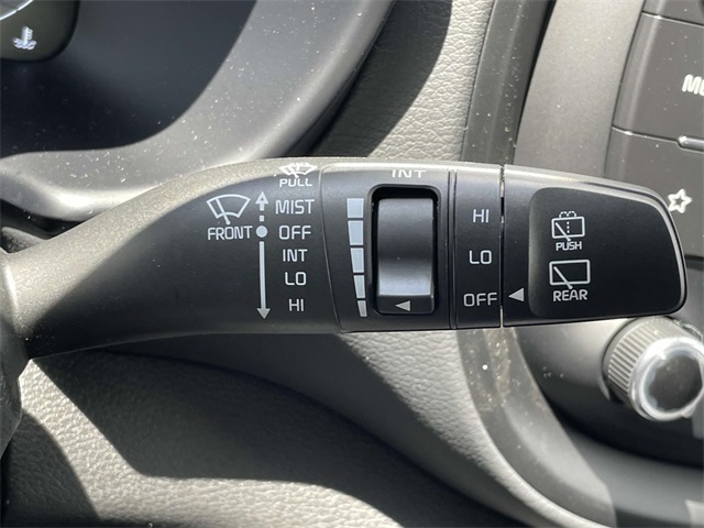 Vehicle image 23 of 35
