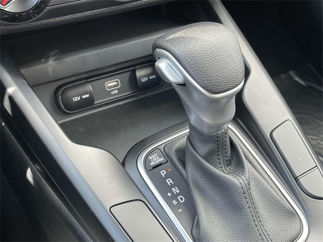 Vehicle image 18 of 35