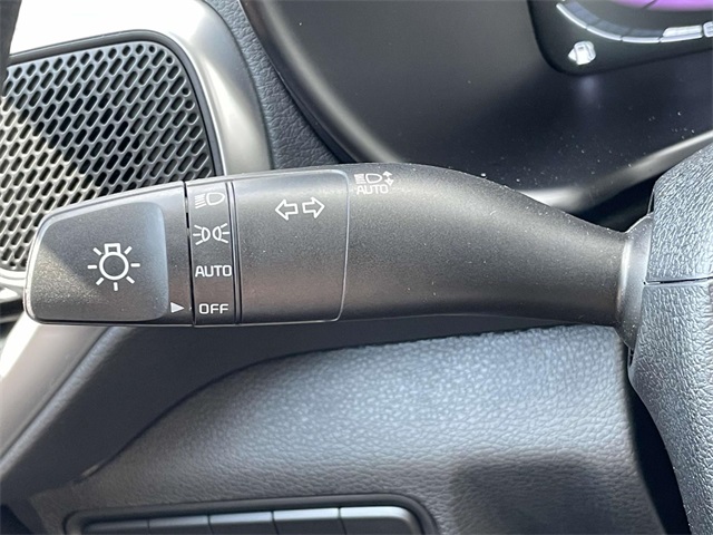 Vehicle image 22 of 35