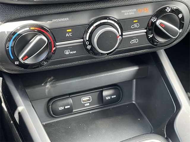 Vehicle image 29 of 35
