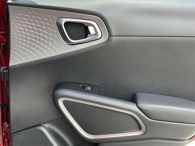 Vehicle image 27 of 35