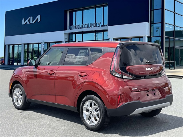 Vehicle image 6 of 35