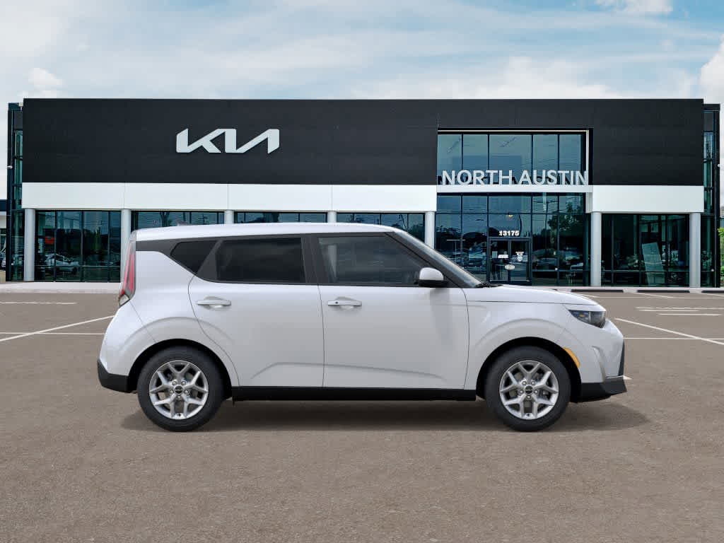 2025 Kia Soul S Image 5 of 27