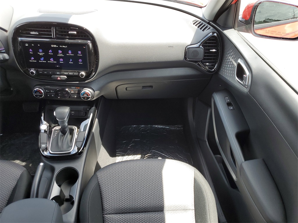 Vehicle image 25 of 28