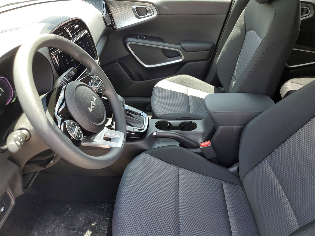 Vehicle image 5 of 28
