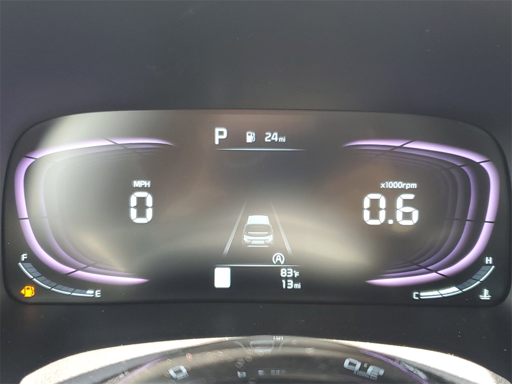 Vehicle image 13 of 28