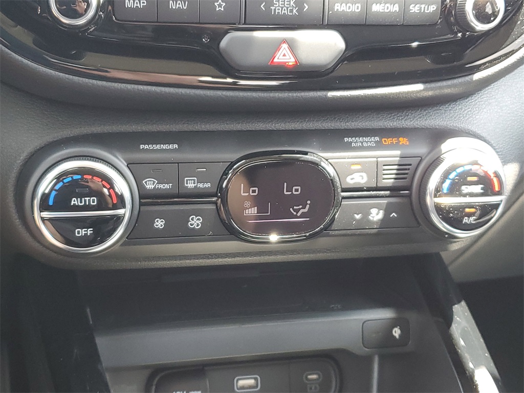 Vehicle image 17 of 28