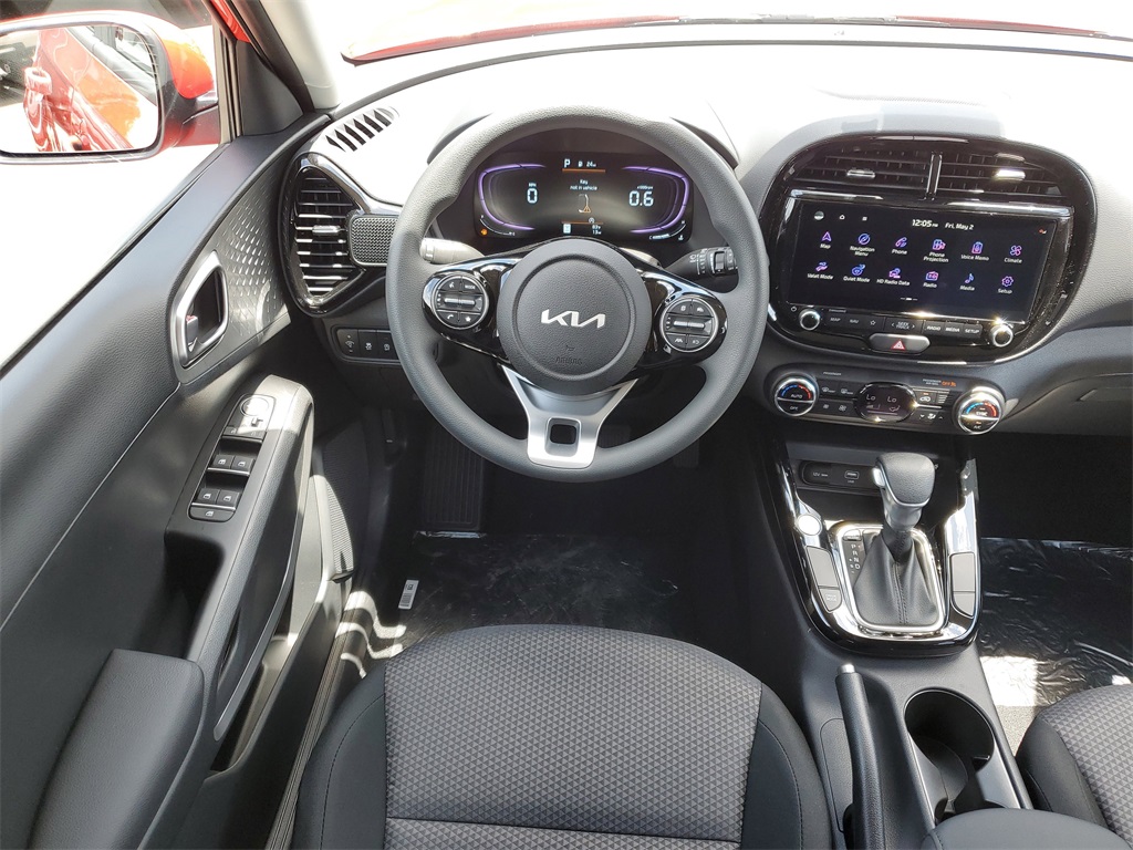 Vehicle image 24 of 28